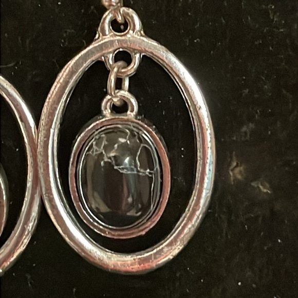 1.5” Vintage silver plated open hoop moonstone dangle French wire earrings - Picture 8 of 11